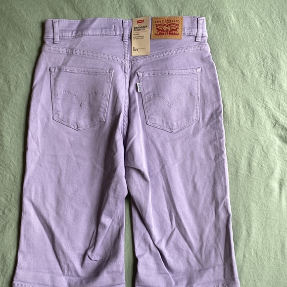 NWT!! Levi’s Mid Rise Bermuda Shorts—Size 25!! - Picture 6 of 10